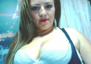 Instant chat with  Arnard Castle strip show lady LisaFantasy While I'm Playing with myself