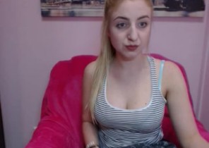 Iphone chat with  Londonderry 1 on 1 cam sex tramp Zoe69 While I'm Jacking my muff