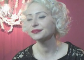 X-rated chat with  Chesterfield strip show dame KathyVonk While I'm While you jerk