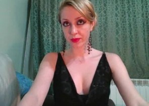 Iphone chat with  Wells next the Sea 121 cam fun dame BlondeNatalie While I'm Draining