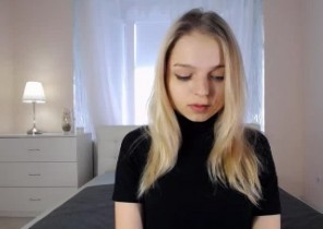 Hottest chat with  Fowey horny cam nymph FabianaMoon While I'm Playing with my snatch