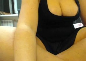 Dating chat with  Portaferry 1 on 1 cam sex chick HollyOlsen While I'm Showcasing my puss