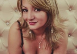 Sizzling chat with  Maldon 1 on 1 cam sex nymph SexyAllisonx While I'm Frigging