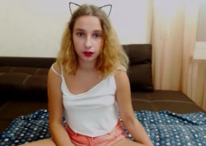 Single chat with  Sandown 1 on 1 cam sex female AlettaOcean While I'm Milking my puss