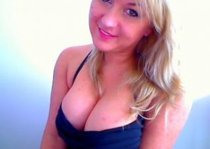 Super hot chat with  Romford cam2cam ex-gf SusiSexy While I'm Draining my labia