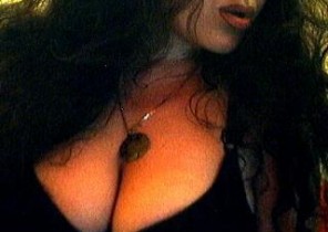 Super-naughty chat with  Wotton under Edge XXX cam doll TaniaWind While I'm Fingering my ass