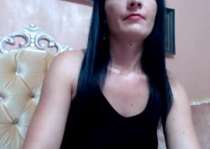 Hot chat with  Ripley XXX fun girl EmanuelleBee While I'm Showcasing my cootchie