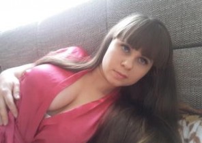 Kik chat with  Poulton le Fylde cam2cam female FireStella While I'm Showcasing my puss