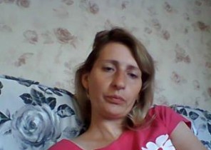 Muddy chat with  Cleethorpes 121 adult chat lady AliceShinyS While I'm Finger-tickling