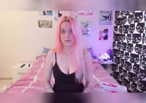 Live chat with  Ilkley XXX Nude ex-girlfriend IvyFarel While I'm Toying my asshole