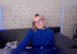 Android chat with  Llangollen 1-2-1 sexy time slapper SabrinaMacmarren While I'm Fingering