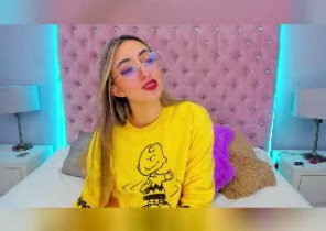 Live chat with  Havant cam2cam woman SabrinaMontana While I'm Fingering my ass