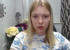 Local chat with  Lossiemouth 121 cam fun doll KetrinJones While I'm Stripping