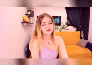 Nasty chat with  Yarmouth XXX wanking bitch ViolaBlack While I'm Frigging